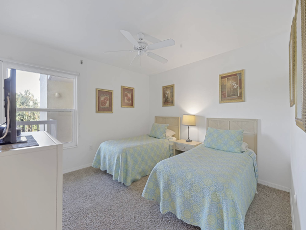 Marco Island Vacation Rental Beach Across the Street